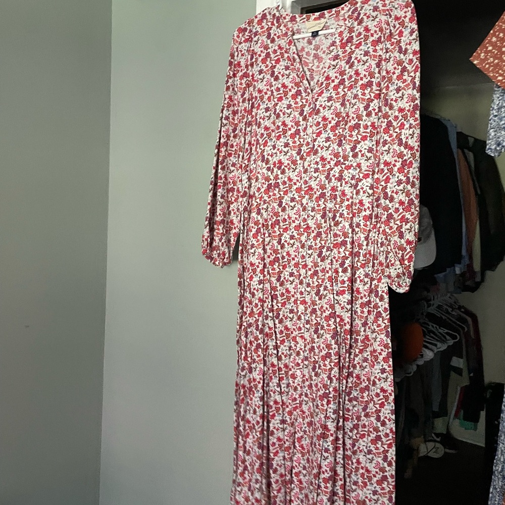 Universal Thread Long Sleeve Floral Dress in Red and White